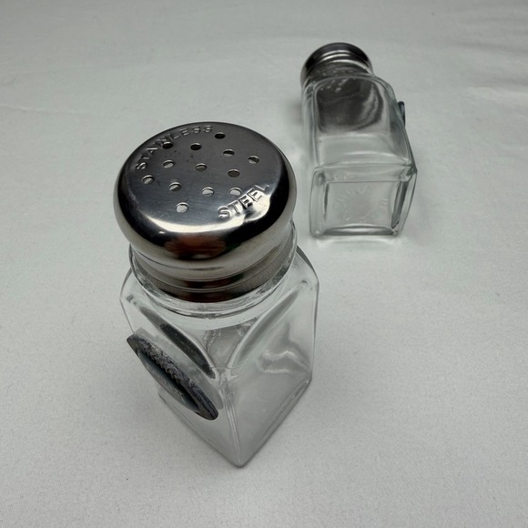 Philadelphia Eagles NFL Glass Salt Pepper Shaker Set Metal Logo - Picture 6 of 8